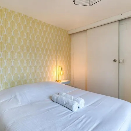 Appartement F2 Sur Cour Calme En Centre *