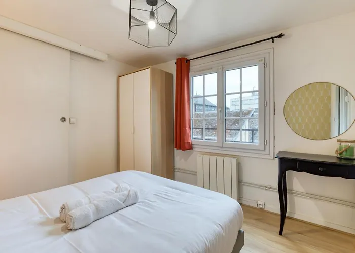 F2 Sur Cour Calme En Centre Apartment Rouen